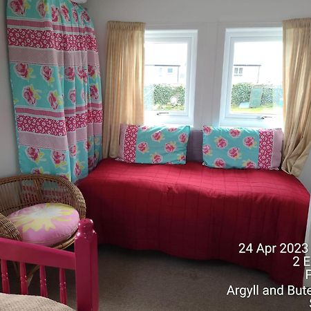 Quaint And Quirky Former Crofters Cottage In Port Ellen Luaran gambar