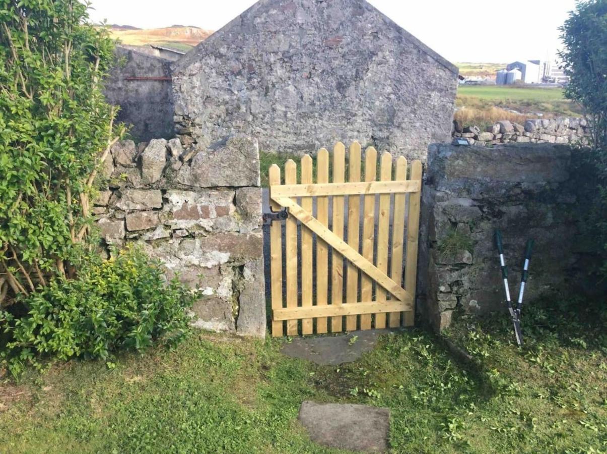 Quaint And Quirky Former Crofters Cottage In Port Ellen Luaran gambar
