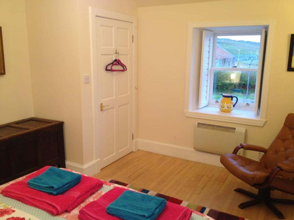 Quaint And Quirky Former Crofters Cottage In Port Ellen Luaran gambar